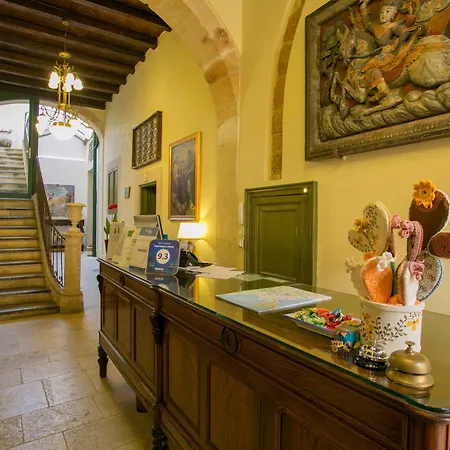 Henry's House 4* Syracuse