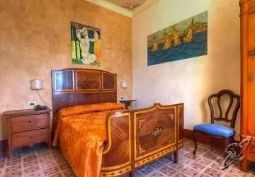 Henry's House 4* Syracuse