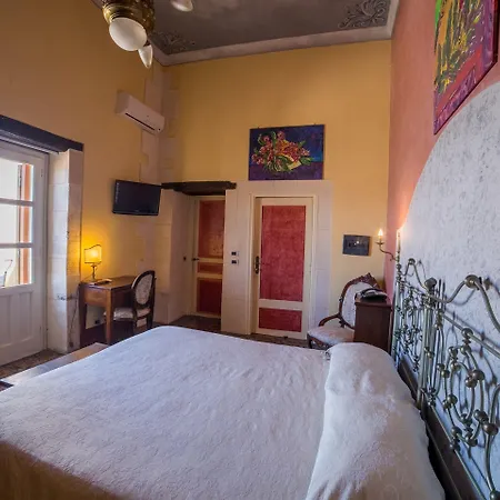 Henry's House Szálloda