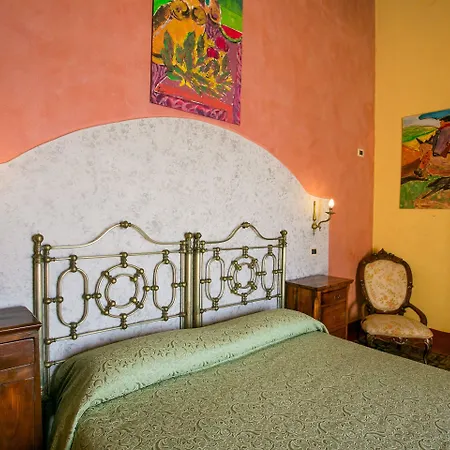 Henry's House 4* Szirakúza