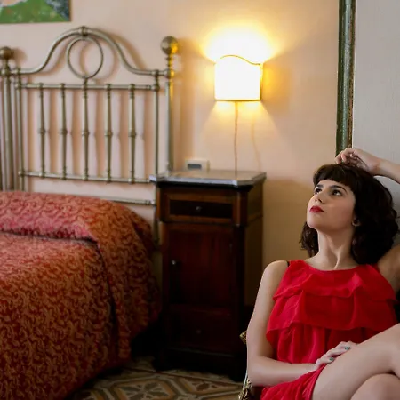 Henry's House Szálloda 4*