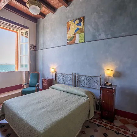 Henry's House Szirakúza