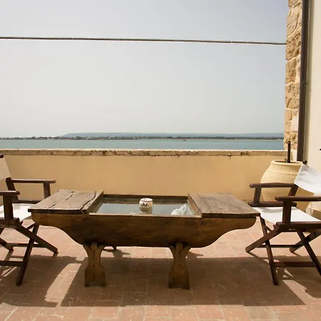 Szálloda Henry's House 4*