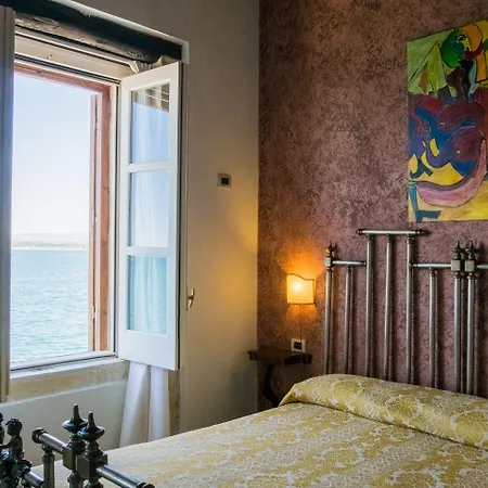 Szálloda Henry's House Szirakúza