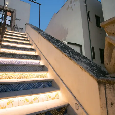 Szálloda Henry's House 4*