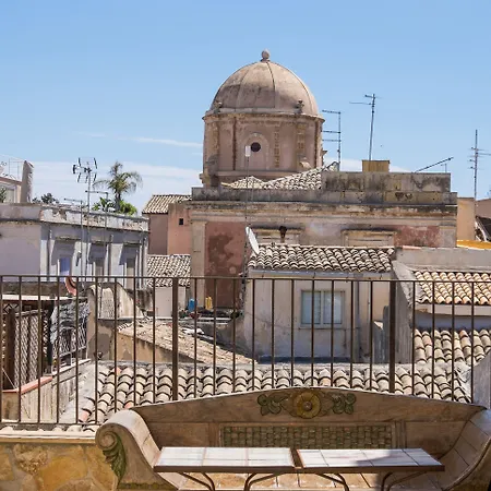 Henry's House Szálloda Szirakúza