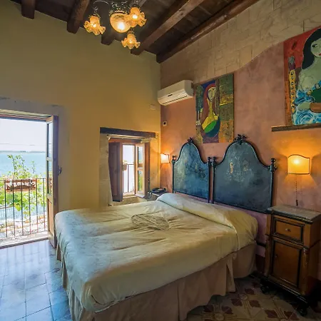 Henry's House 4* Szirakúza