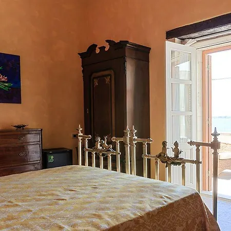 Henry's House Szirakúza