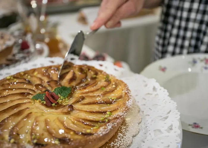 Henry's House Hotel 4*