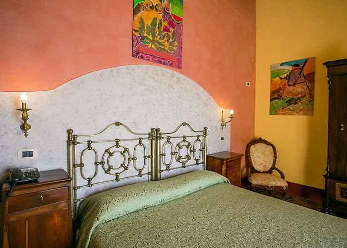 Henry's House 4* Syracuse