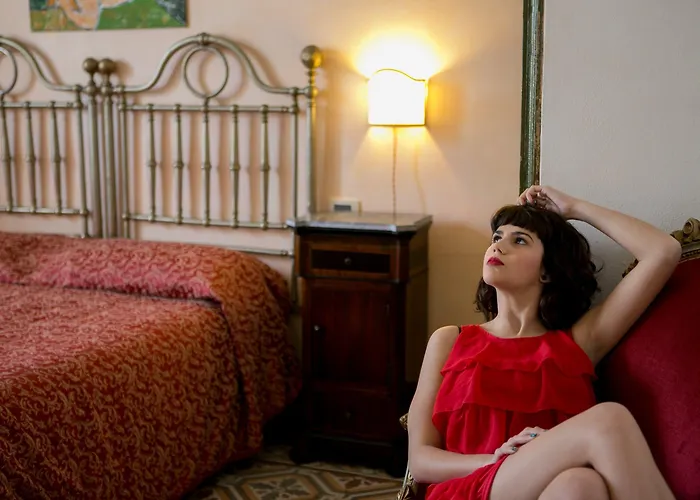 Henry's House Hotel 4*