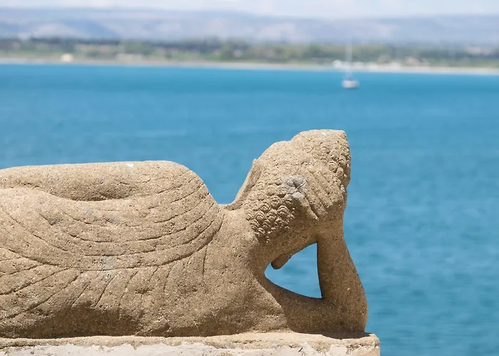 Henry's House Hotel Syracuse