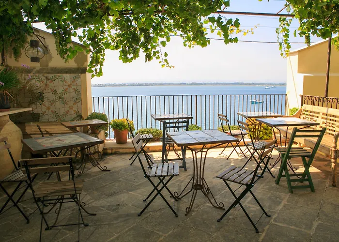 Henry's House Syracuse