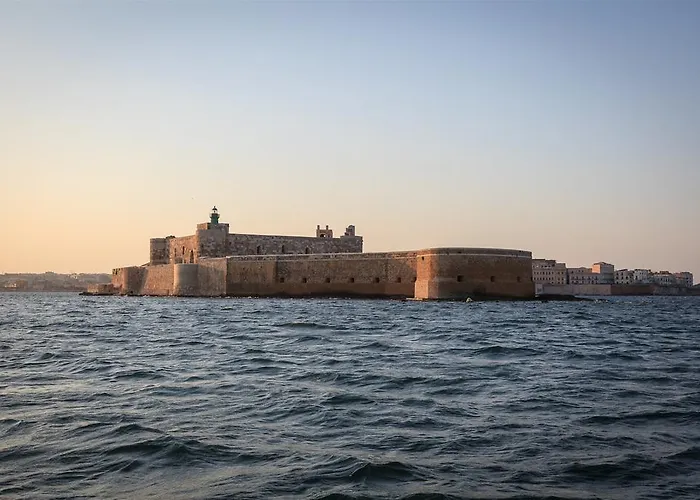 Hotel Henry's House Syracuse