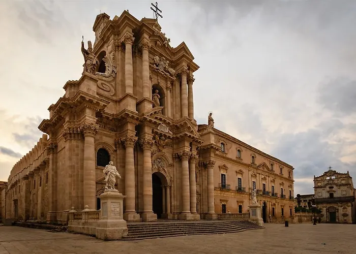 Henry's House 4* Syracuse